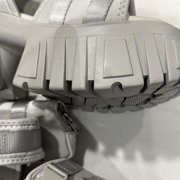 Darker Wavs UTOPIA PLATFORM SANDALS - GRAY - Picture 5 of 6